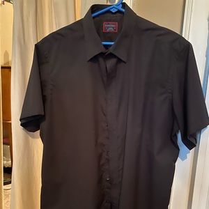 Men’s short sleeved UNTUCKit shirt